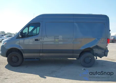 2021 Mercedes-Benz Sprinter 2500 Standard Roof V6 из США, поврежденный, VIN W1Y4EBVYXMT073745